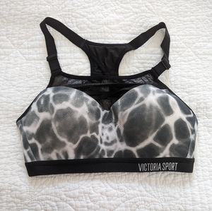 Victoria's Secret Incredible sports bra 32D